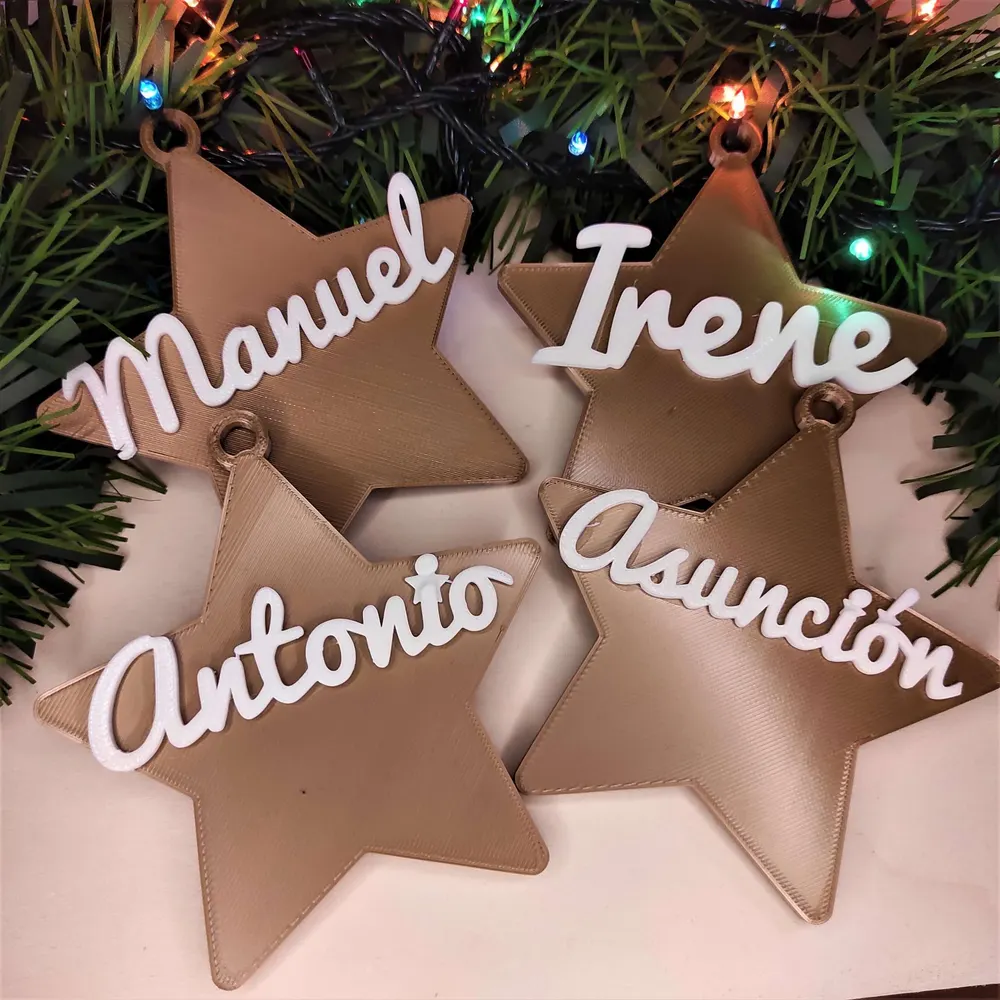 Estrella navideña con nombre impreso en 3D