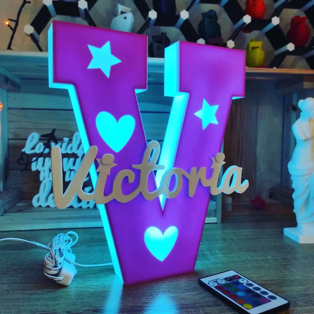 Lámpara inicial 3D con nombre
